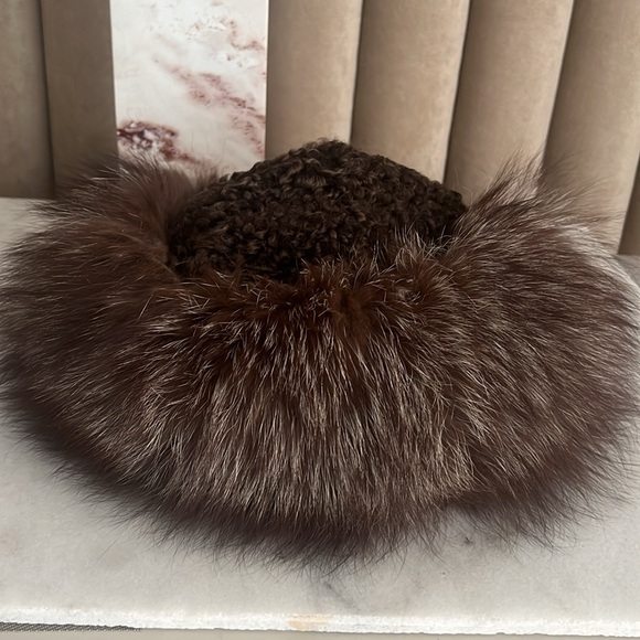 Accessories - Genuine Fox fur hat